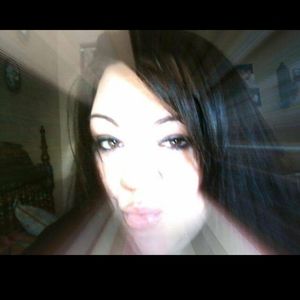 Meet your Posher, Crystal